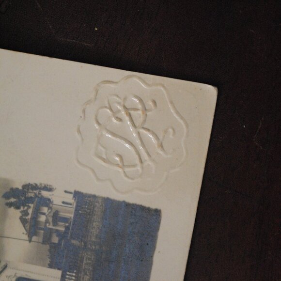 Vintage 1930s Postcard of Pedro Pinto Guzman's Villa Cecillia, Ecuador - Picture 2 of 4